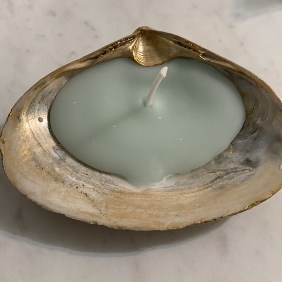 Homemade Ocean Breeze Scented Seashell Candle - Picture 7 of 9